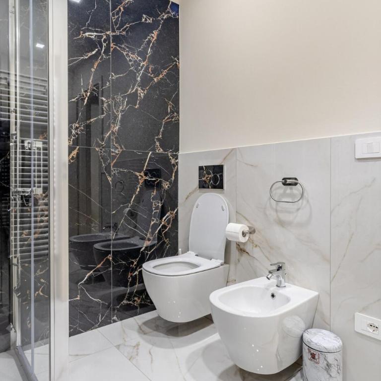 Lusso in pieno centro a due passi dalla stazione - Two-Bedroom Apartment - 11