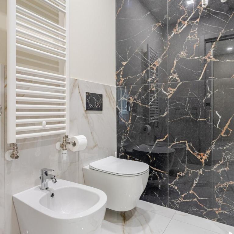 Lusso in pieno centro a due passi dalla stazione - Two-Bedroom Apartment - 16