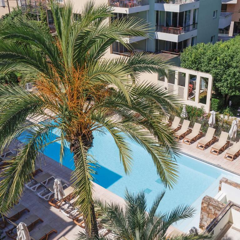 VAUBAN Superbe T2 avec Vue Port Antibes Résidence Haut de Gamme Clim Parking Privé Wi-Fi - Appartement - 31