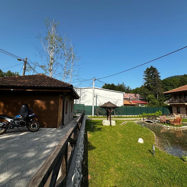 Villa with private lake - Vila sa 3 Spavaće Sobe - 10