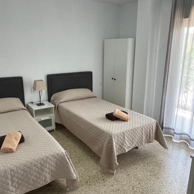 Ayala Beach - Three-Bedroom Apartment - 8
