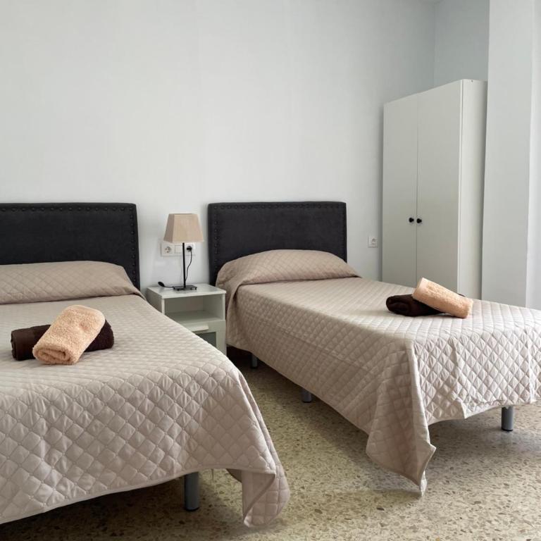 Ayala Beach - Three-Bedroom Apartment - 7