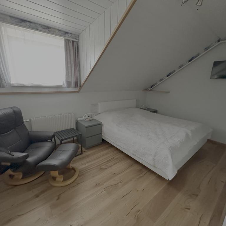Villa Racing - Privatzimmer in Spielberg - Chambre Double Standard avec Salle de Bains Commune - 3