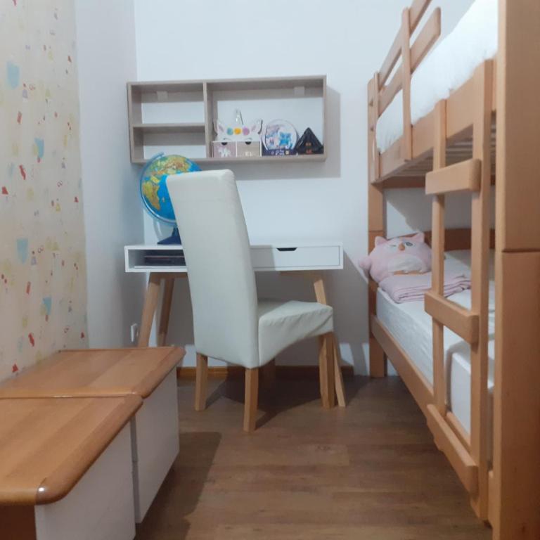 Batajnica centar - Two-Bedroom Apartment - 17