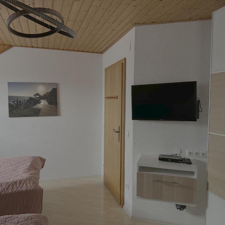 Villa Racing - Privatzimmer in Spielberg - Chambre Triple avec Balcon - 6
