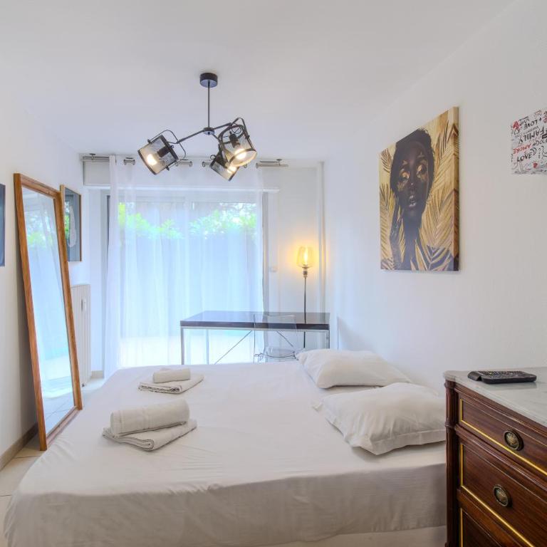 DELMAS 3 Appartement 3 Chambres Spacieux avec Grande Terrasse - Apartamento de 3 dormitorios - 17