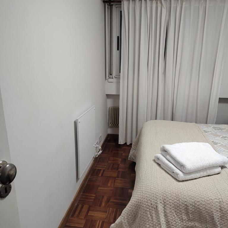 Impecable depto dos dormitorios centro de Rosario - Apartamento de 2 dormitorios - 1