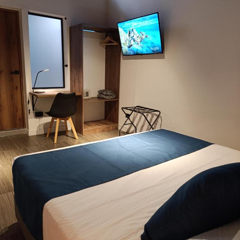 Bluelux Med - B&B - Large Double Room - 2