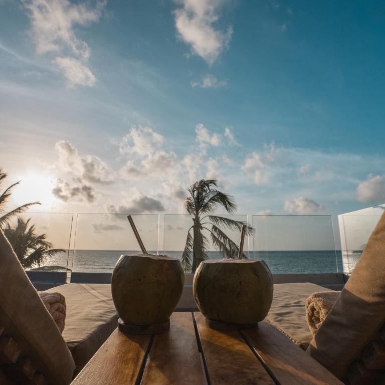 Hotel Casa Colibri - King Suite with Ocean View - 11