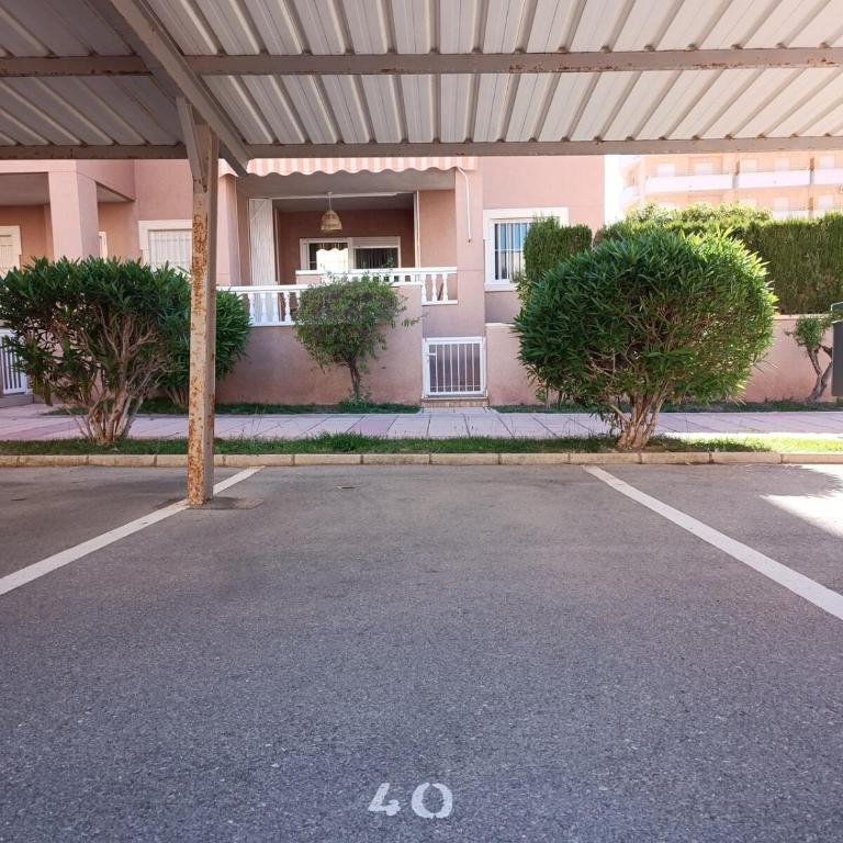 Apartamento familiar 3 habitaciones con piscina y parking - Playa a 5 min a pie - Aeropuerto Alicante a 10 min - Apartamento de 3 dormitorios - 30