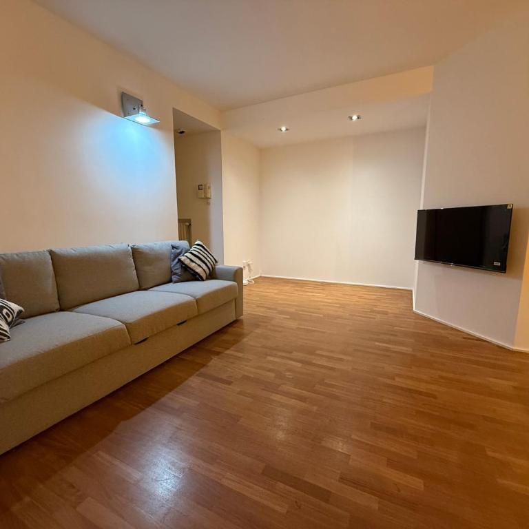 Rimini centro - Residenza Romy con giardino - 5 posti letto - Two-Bedroom Apartment - 1