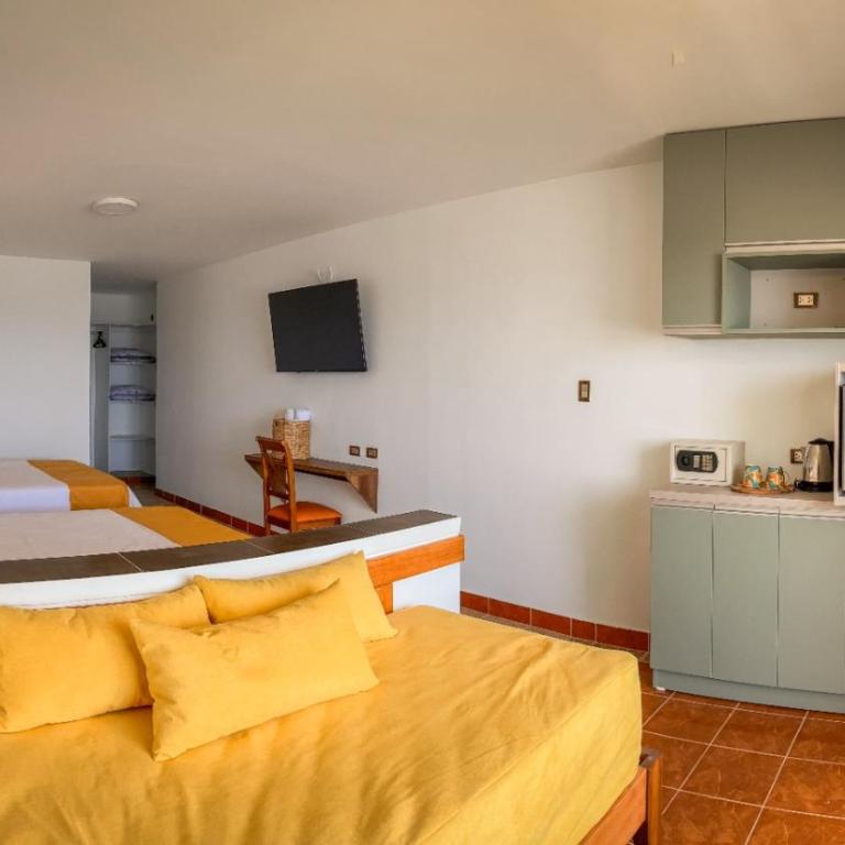 MONACO Chicama Beach - Family Suite - 2