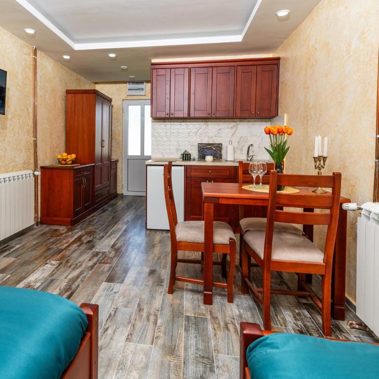 Apartments Durmitorska Vila - Deluks Dvokrevetni Studio sa Bračnim Krevetom - 3