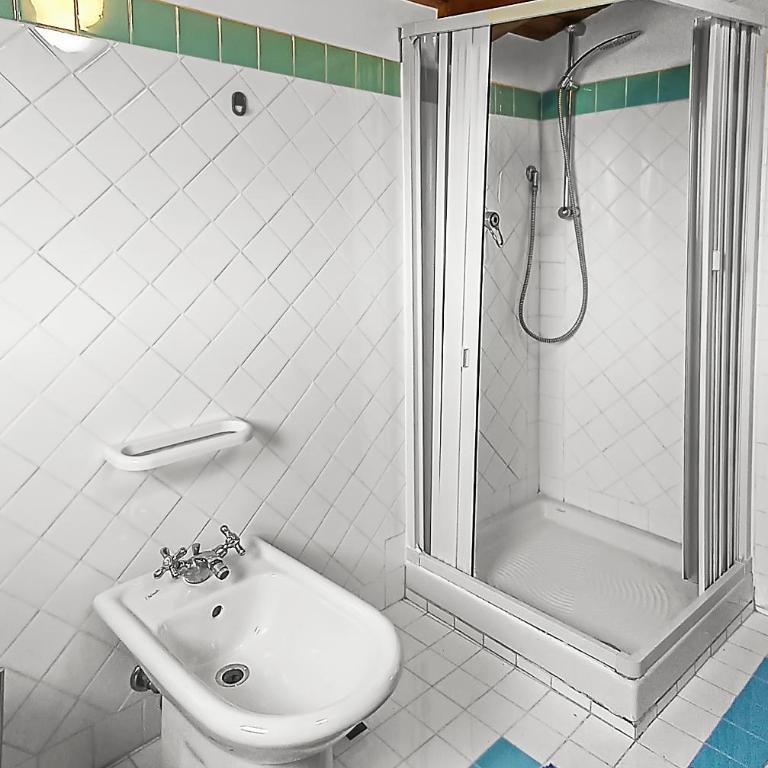 Villa Blu splendida villa con piscina - Stintino Via Limbara 29B Sardegna - Villa con 3 Camere da Letto - 30