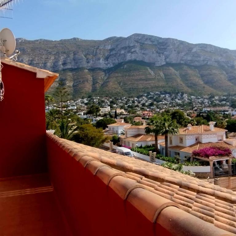 Villa maravillosa con piscina y buenas vistas - Villa - 10