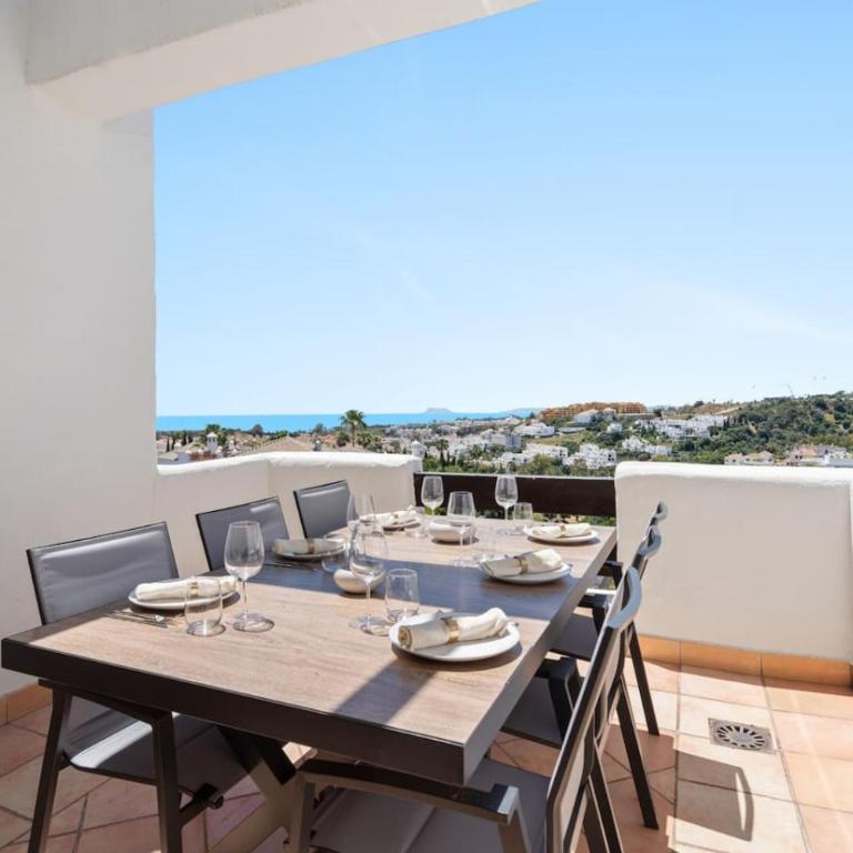 Sea View Apartment with Private Jacuzzi - Sunset Golf, Estepona - Apartamento de 2 dormitorios con vistas - 6