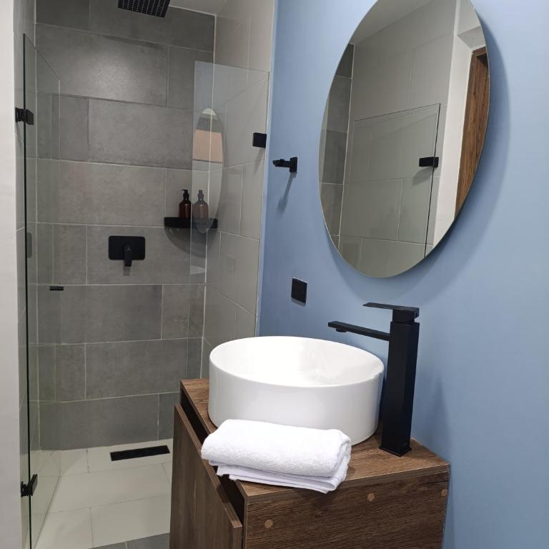 Bluelux Med - B&B - Single Room - 4