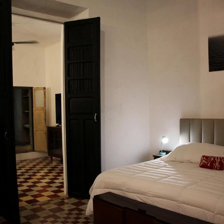 Oasis with natural pool in the heart of Mérida - Three-Bedroom Villa - 21