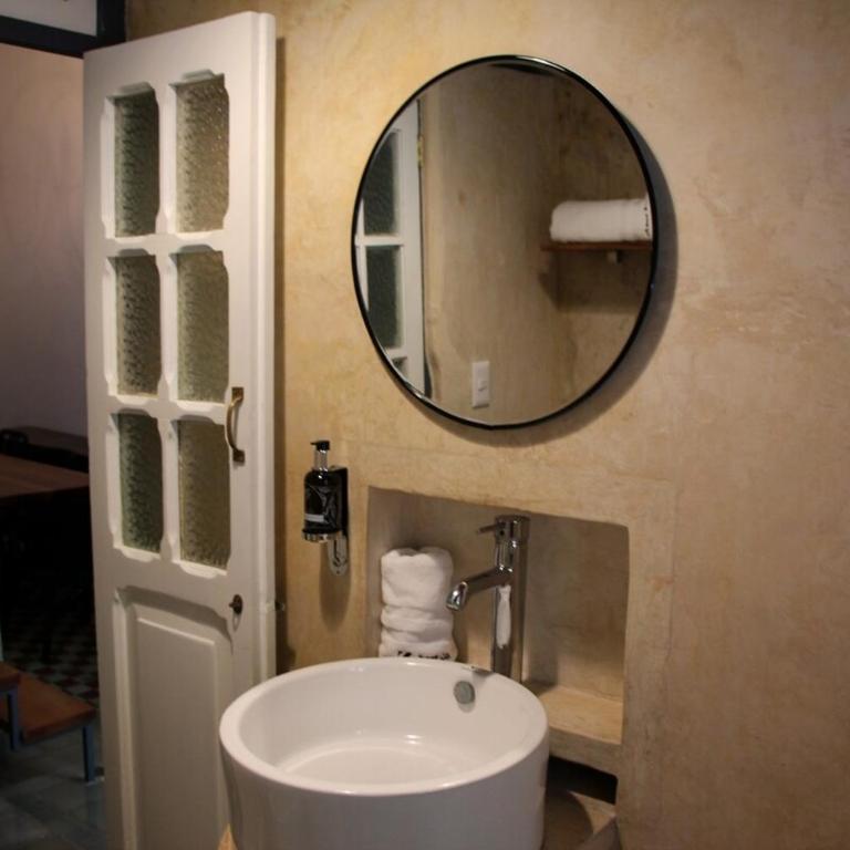 Oasis with natural pool in the heart of Mérida - Three-Bedroom Villa - 27