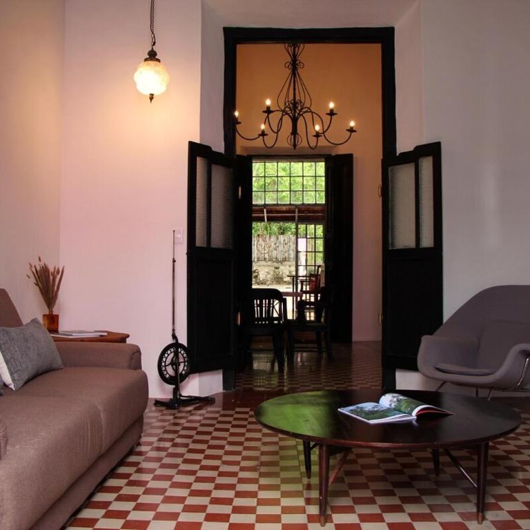 Oasis with natural pool in the heart of Mérida - Three-Bedroom Villa - 13