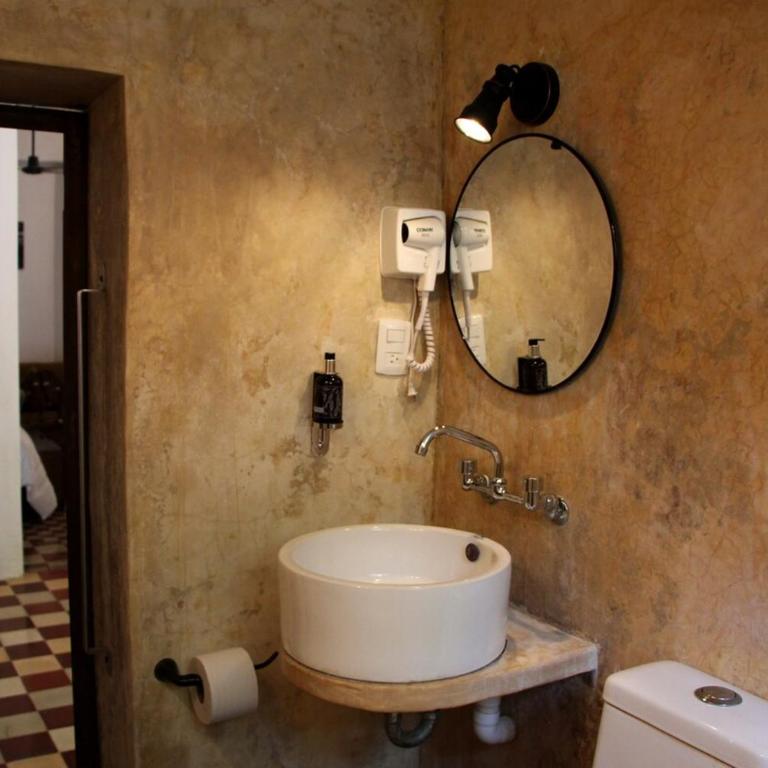 Oasis with natural pool in the heart of Mérida - Three-Bedroom Villa - 16