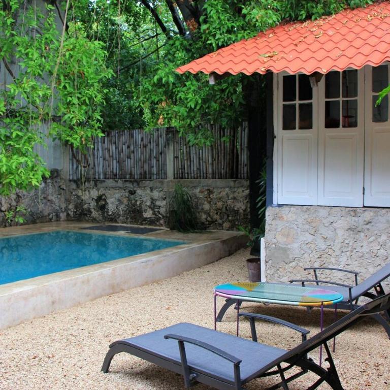 Oasis with natural pool in the heart of Mérida - Three-Bedroom Villa - 33