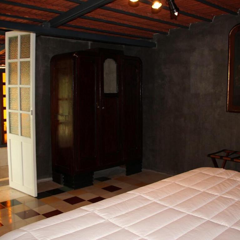 Oasis with natural pool in the heart of Mérida - Three-Bedroom Villa - 77