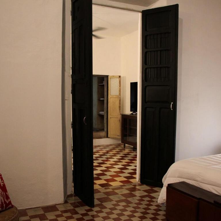 Oasis with natural pool in the heart of Mérida - Three-Bedroom Villa - 85