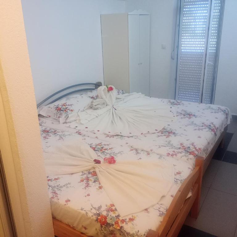 Apartment Asko - Deluks Dvokrevetna Soba sa Bračnim Krevetom/Zasebnim Krevetima i Balkonom - 1