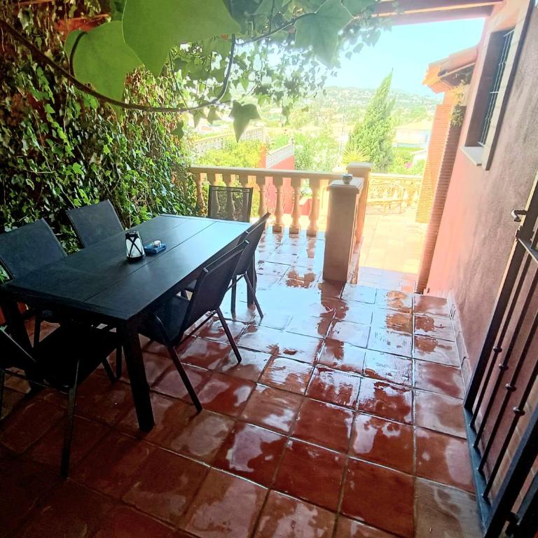 Villa maravillosa con piscina y buenas vistas - Villa - 16
