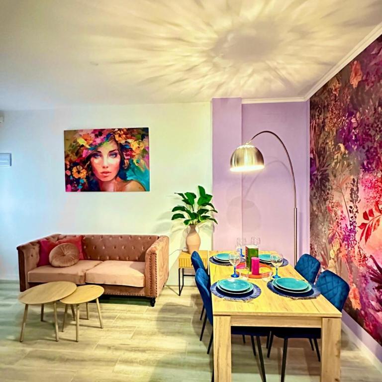 BOUTIQUE LUXURY City Center - Two-Bedroom Deluxe Apartment - 2