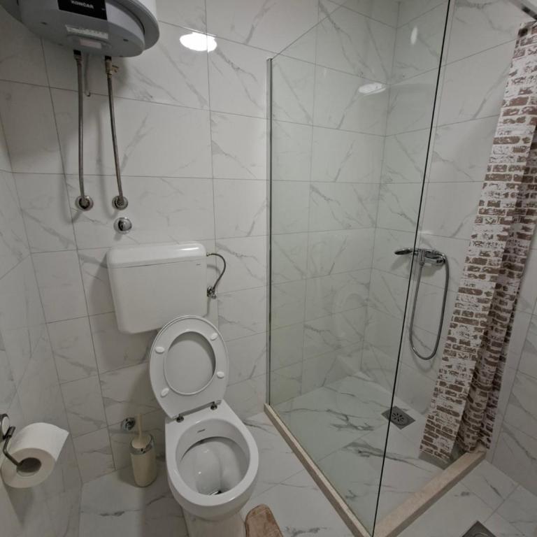 Gina - Two-Bedroom Apartment - 9