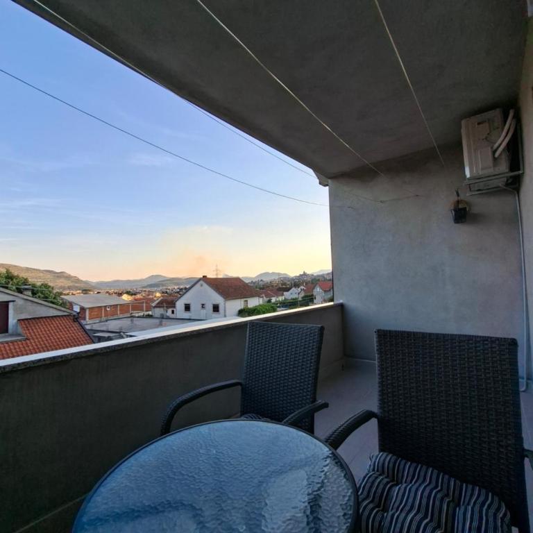 Gina - Two-Bedroom Apartment - 18
