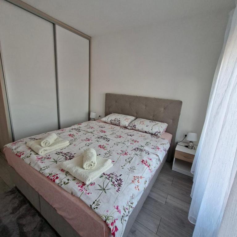 Gina - Two-Bedroom Apartment - 19