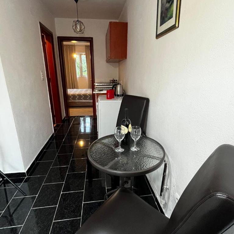 Krsto - One-Bedroom Apartment - 7