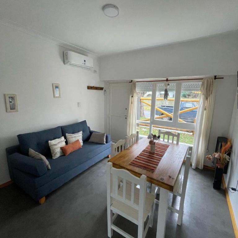 Casa con piscina en City Bell - Two-Bedroom House - 25