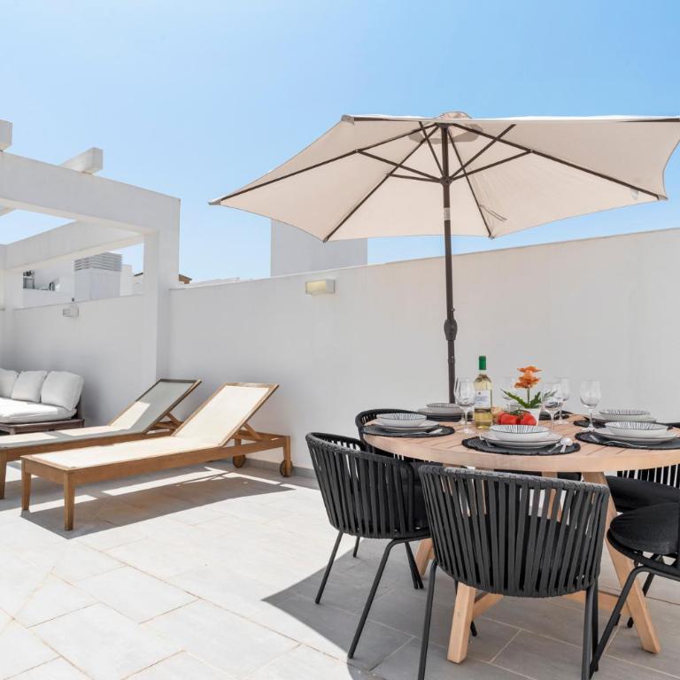 Solarium Penthouse Walk to Beach & Old Town - Apartamento de 3 dormitorios con vistas a las montañas - 6