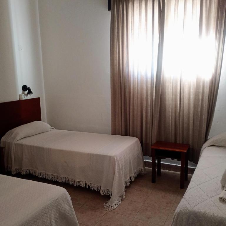 Hotel Asembal - Habitación Triple - 1