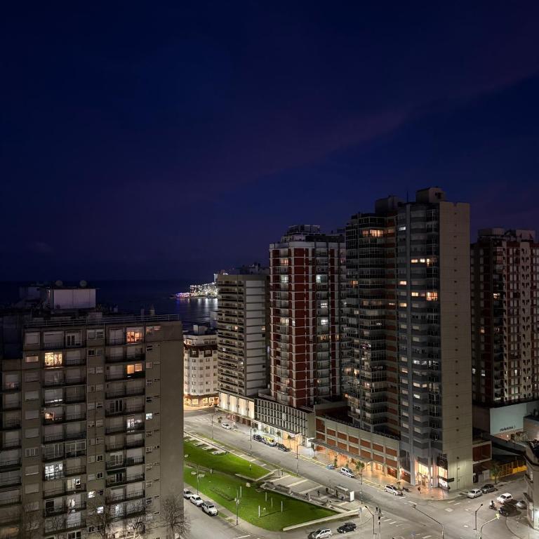 MarDelSuites - Studio Moderno Premium Piso 14 - Vista al Mar, Pileta, Cochera, AC, 2min Playa - Studio Apartment with Sea View - 8