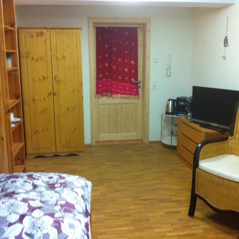 Haus am Waldpark - Double Room with Garden View im Untergeschoss - 3