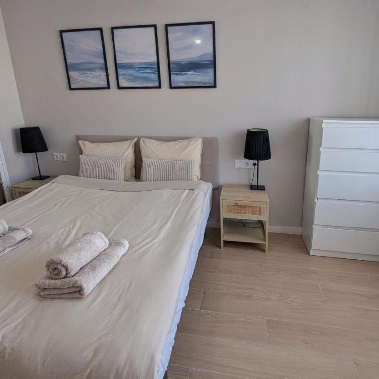 Lovely CASA DEL SOL close to the beach and Puerto Marina - Two-Bedroom Apartment - 19