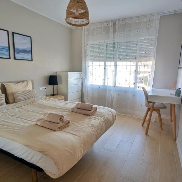 Lovely CASA DEL SOL close to the beach and Puerto Marina - Two-Bedroom Apartment - 5