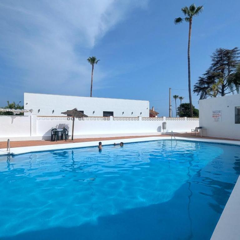 Lovely CASA DEL SOL close to the beach and Puerto Marina - Two-Bedroom Apartment - 4