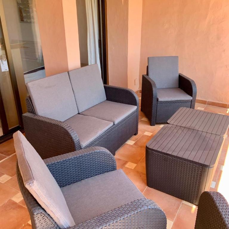 Cartuja Del Golf Duplex Penthouse - Three-Bedroom Apartment with Park View - 23