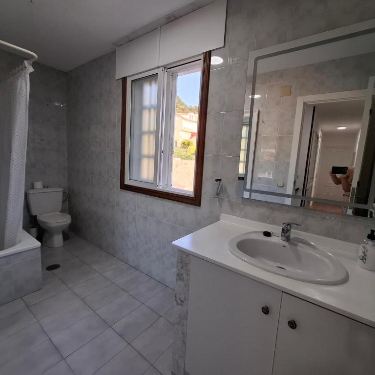 Casa con vistas al mar, campo y barbacoa - Five-Bedroom House - 87