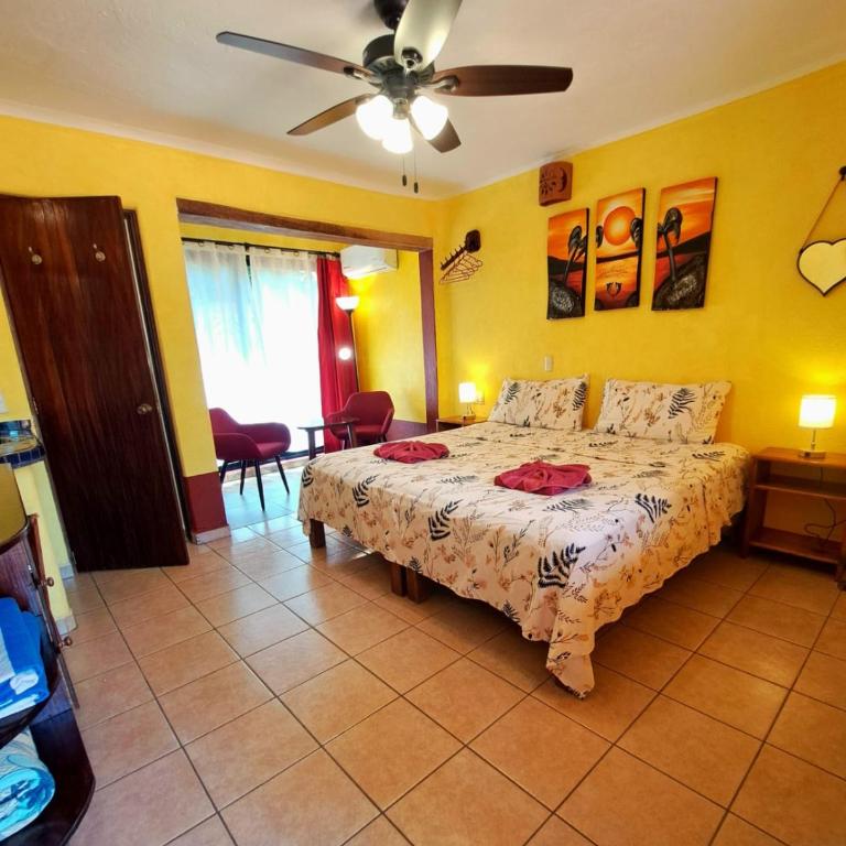 HOTELITO SWISS OASIS, Playa Zicatela - Adults Only - Kitchen - Cocina - Habitación Doble - 16