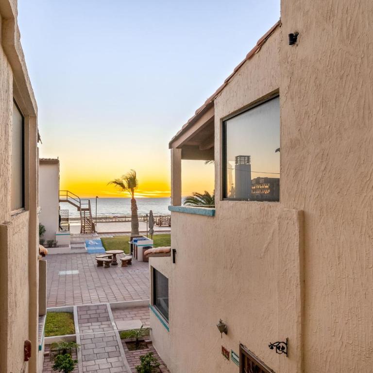 Las Gaviotas 2BR 2BA Ocean View 1st FL- 413 - Apartamento - 43