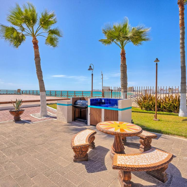 Las Gaviotas 2BR 2BA Ocean View 1st FL- 413 - Apartamento - 51