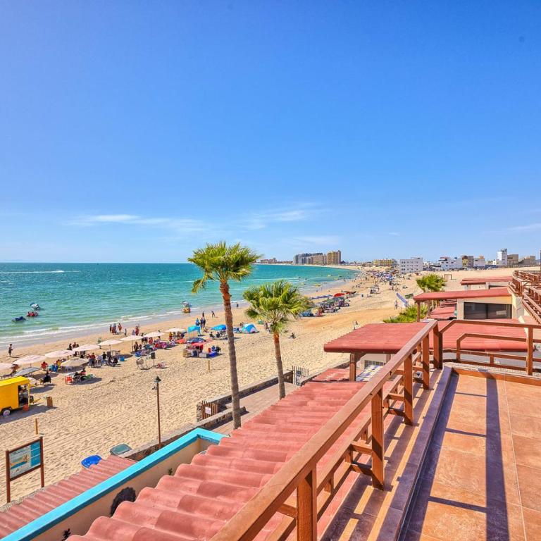 Las Gaviotas 2BR 2BA Ocean View 1st FL- 413 - Apartamento - 56