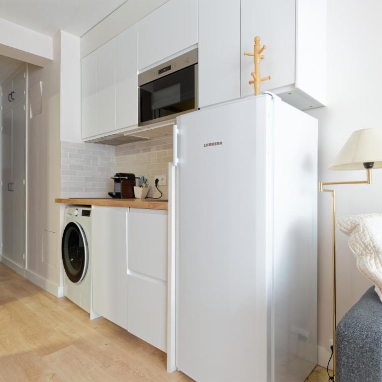 CASTEL SAINT CLAIR - Charmant Studio plein centre avec Parking - One-Bedroom Apartment - 18